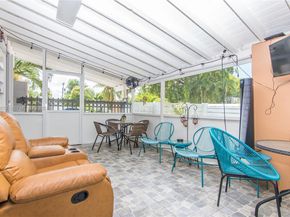 943 W 64th Pl, Hialeah FL 33012