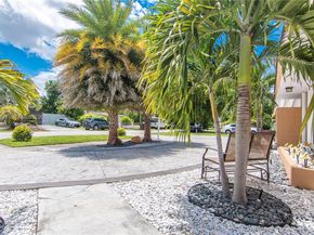 943 W 64th Pl, Hialeah FL 33012