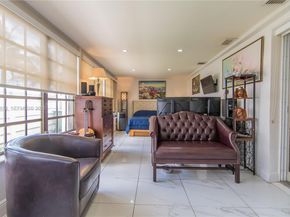 943 W 64th Pl, Hialeah FL 33012