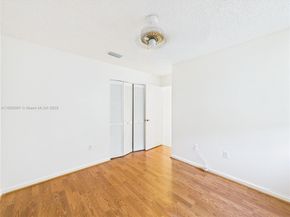 1251 E Wilshire Cir E, Pembroke Pines FL 33027