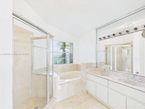 1251 E Wilshire Cir E, Pembroke Pines FL 33027