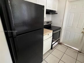 3021 NE 7th Ave, Pompano Beach FL 33064