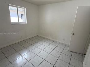 3021 NE 7th Ave, Pompano Beach FL 33064