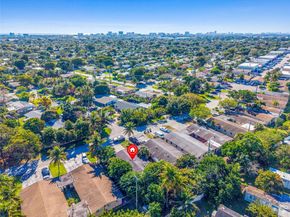 3021 NE 7th Ave, Pompano Beach FL 33064