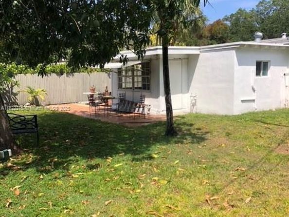 205 SW 21st Way, Fort Lauderdale FL 33312