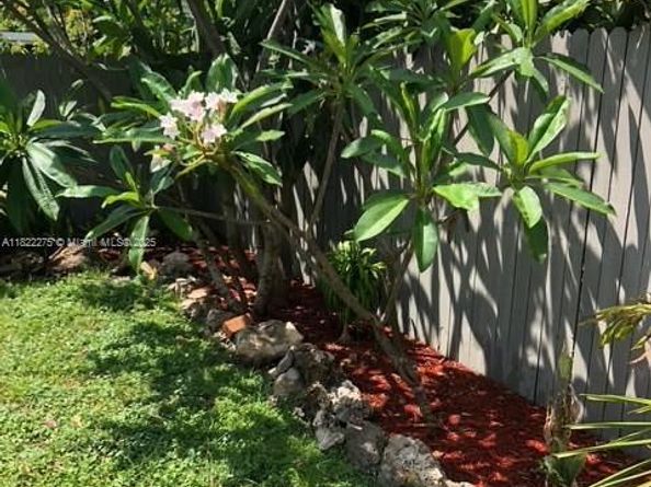205 SW 21st Way, Fort Lauderdale FL 33312