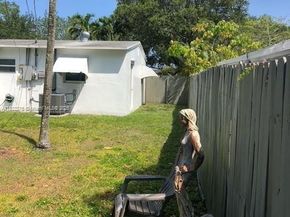 205 SW 21st Way, Fort Lauderdale FL 33312