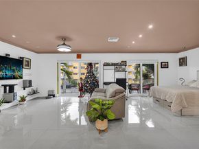 7401 SW 82nd St 202S, Miami FL 33143