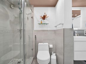 7401 SW 82nd St 202S, Miami FL 33143