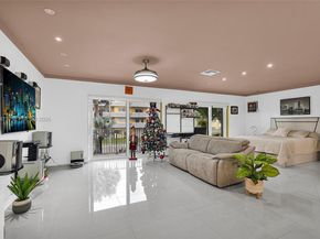 7401 SW 82nd St 202S, Miami FL 33143