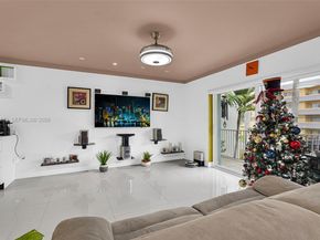 7401 SW 82nd St 202S, Miami FL 33143