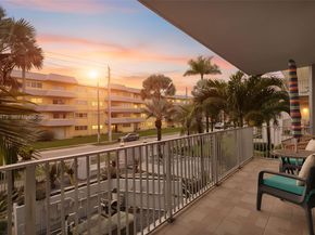 7401 SW 82nd St 202S, Miami FL 33143