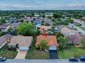 5911 Epsom Ln, Davie FL 33331