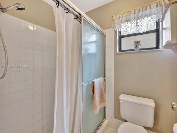 5911 Epsom Ln, Davie FL 33331