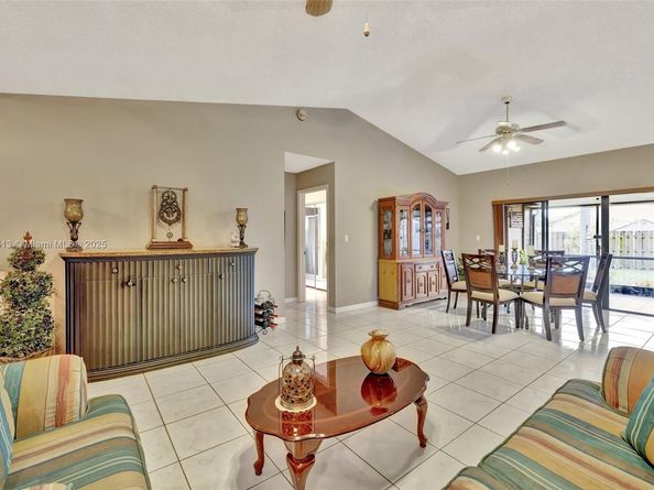 5911 Epsom Ln, Davie FL 33331