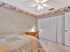 5911 Epsom Ln, Davie FL 33331