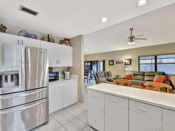 5911 Epsom Ln, Davie FL 33331