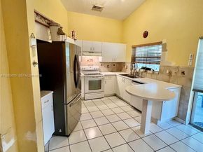 2102 NW 193rd Ave, Pembroke Pines FL 33029