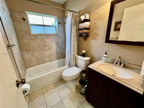 2102 NW 193rd Ave, Pembroke Pines FL 33029