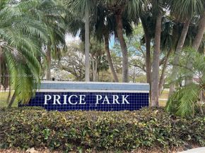 2102 NW 193rd Ave, Pembroke Pines FL 33029