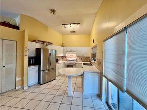 2102 NW 193rd Ave, Pembroke Pines FL 33029