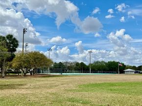 2102 NW 193rd Ave, Pembroke Pines FL 33029