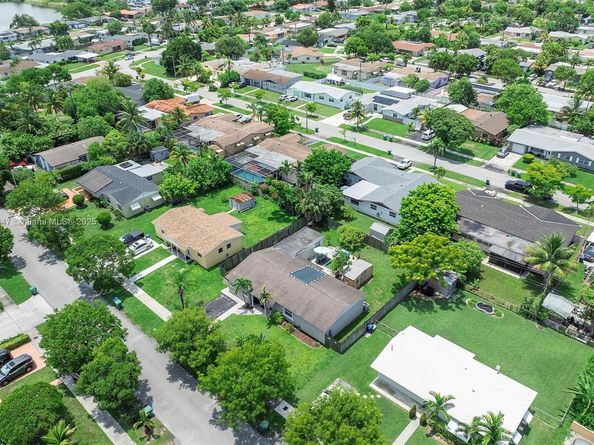 65 NE 209th Ter, Miami Gardens FL 33179