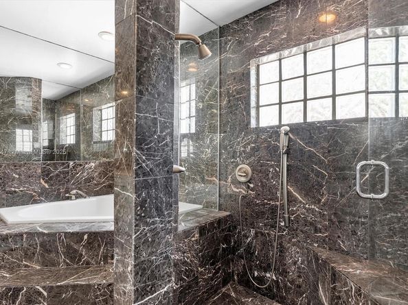 65 NE 209th Ter, Miami Gardens FL 33179