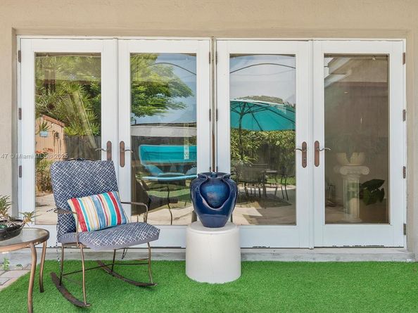 65 NE 209th Ter, Miami Gardens FL 33179