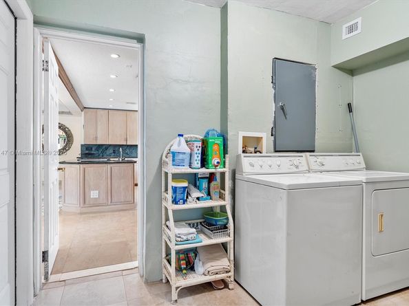 65 NE 209th Ter, Miami Gardens FL 33179