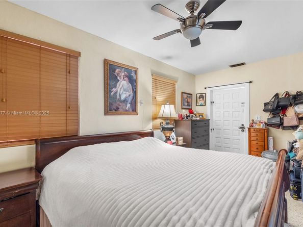 426 SW 26th Rd, Miami FL 33129