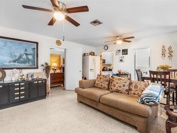 426 SW 26th Rd, Miami FL 33129