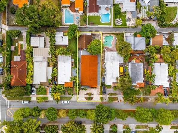 426 SW 26th Rd, Miami FL 33129
