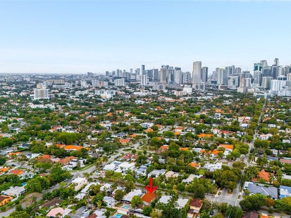 426 SW 26th Rd, Miami FL 33129