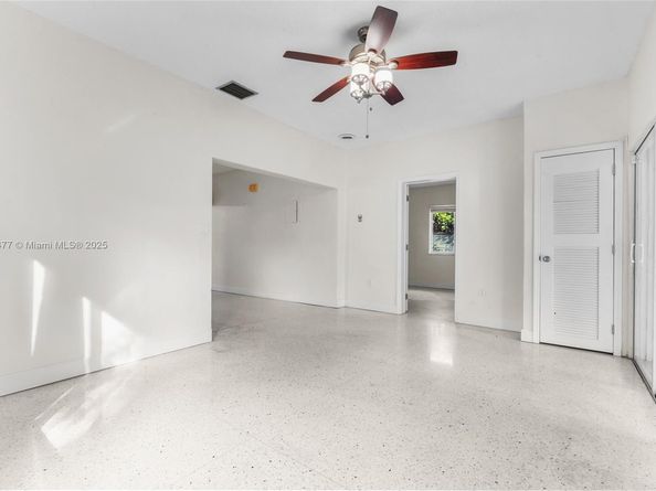 426 SW 26th Rd, Miami FL 33129