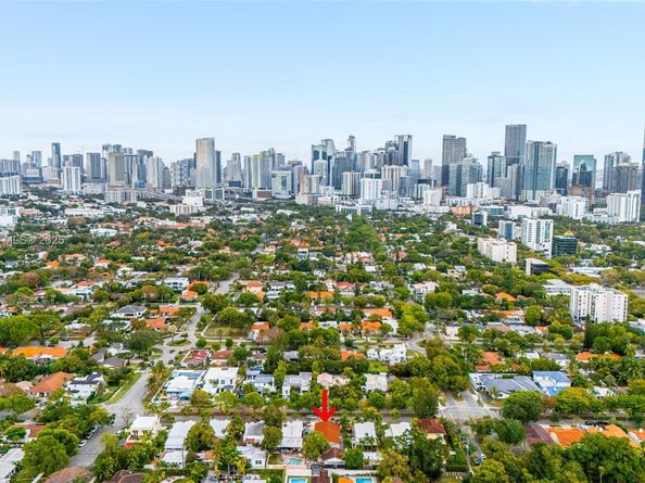 426 SW 26th Rd, Miami FL 33129