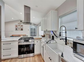 3043 Hayes Street, Hollywood FL 33021
