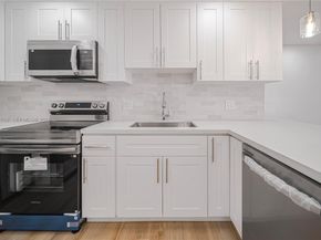 2106 Alfred Dr, Boynton Beach FL 33426