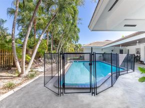 8513 SW 169 Ter, Palmetto Bay FL 33157