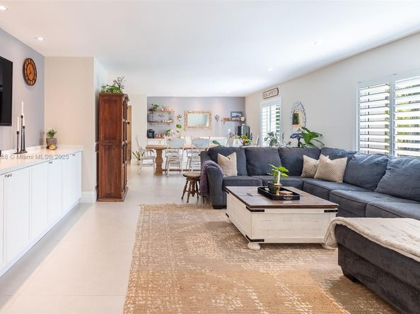 8513 SW 169 Ter, Palmetto Bay FL 33157