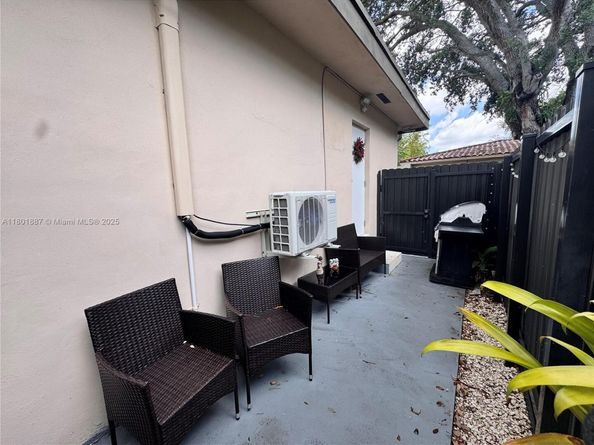 6159 SW 22nd St, Miami FL 33155
