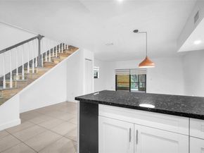 2199 N 14th Ave, Hollywood FL 33020