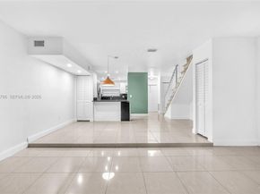 2199 N 14th Ave, Hollywood FL 33020