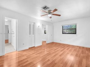 2199 N 14th Ave, Hollywood FL 33020