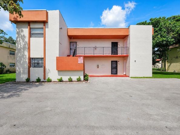 13980 NE 2nd Ct, Miami FL 33161