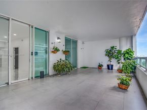 1800 N Bayshore Dr 512, Miami FL 33132