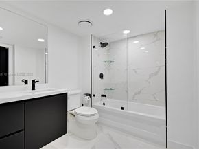 1800 N Bayshore Dr 512, Miami FL 33132