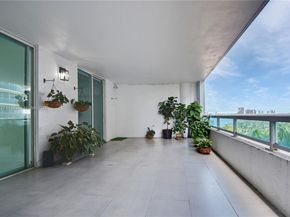 1800 N Bayshore Dr 512, Miami FL 33132