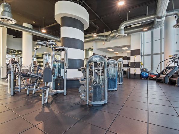 1800 N Bayshore Dr 512, Miami FL 33132