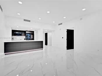 1800 N Bayshore Dr